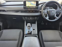 2021 Mitsubishi Outlander ES