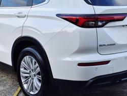 2021 Mitsubishi Outlander ES