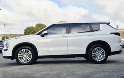 2021 Mitsubishi Outlander ES