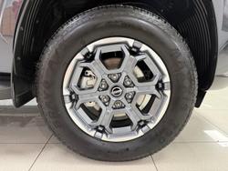 2026 Nissan Navara ST-X