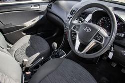 2016 Hyundai Accent Active