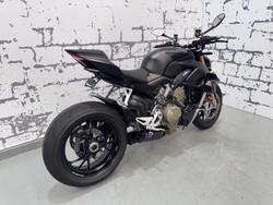2021 Ducati Streetfighter V4 S Streetfighter Black