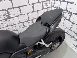 2021 Ducati Streetfighter V4 S Streetfighter Black