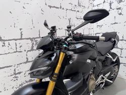 2021 Ducati Streetfighter V4 S Streetfighter Black