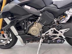 2021 Ducati Streetfighter V4 S Streetfighter Black