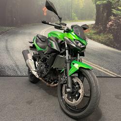 2024 Kawasaki Z500 Green