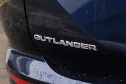 2024 Mitsubishi Outlander Exceed
