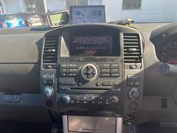 2012 Nissan Navara ST-X D40 Series 5 4X4 Dual Range Arctic White