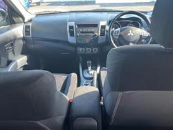 2011 Mitsubishi Outlander VR ZH MY11 4X4 On Demand Effect Grey