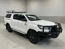 2022 Toyota Hilux SR
