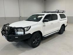 2022 Toyota Hilux SR