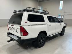 2022 Toyota Hilux SR