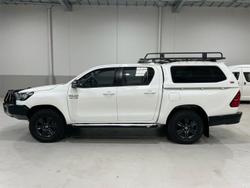 2022 Toyota Hilux SR