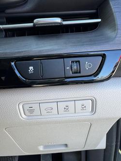 2024 Kia Carnival Platinum KA4 MY23 Panthera Metal