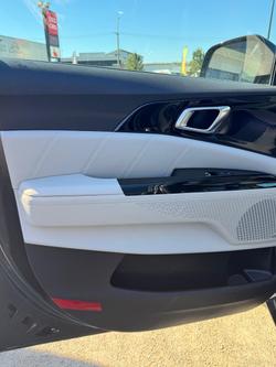 2024 Kia Carnival Platinum KA4 MY23 Panthera Metal