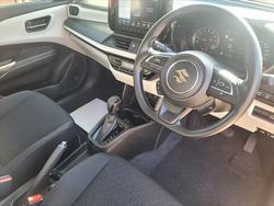 2025 SUZUKI SWIFT
