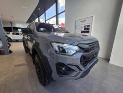 2025 Isuzu D-MAX BLADE