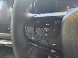 2025 Isuzu D-MAX BLADE