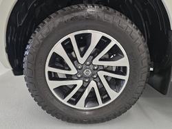 2020 Nissan Navara ST-X