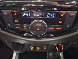 2020 Nissan Navara ST-X