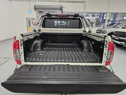 2020 Nissan Navara ST-X