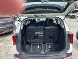Kia Carnival S
