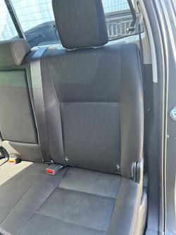 2025 Toyota HiLux SR