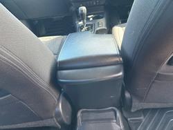 2025 Toyota HiLux SR