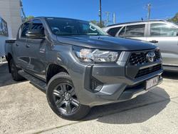 2025 Toyota HiLux SR