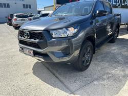 2025 Toyota HiLux SR