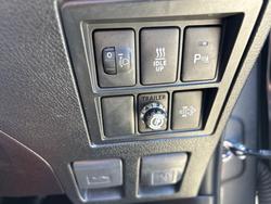 2025 Toyota HiLux SR