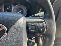 2025 Toyota HiLux SR