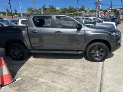 2025 Toyota HiLux SR