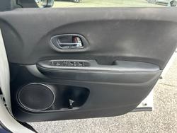 2017 Honda HR-V VTi-S