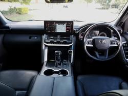 2023 Toyota LandCruiser VX