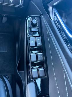 2025 Isuzu MU-X LS-T