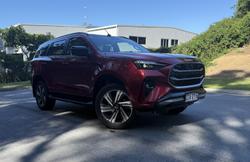 2025 Isuzu MU-X LS-T