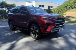 2025 Isuzu MU-X LS-T