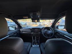 2025 Isuzu MU-X LS-T