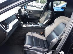 2021 Volvo XC60 B6 R-Design