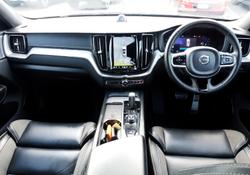 2021 Volvo XC60 B6 R-Design