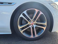 2015 Jaguar XE 25t R-Sport