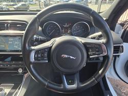 2015 Jaguar XE 25t R-Sport