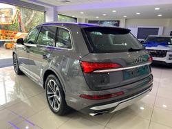 2024 Audi Q7 45 TDI