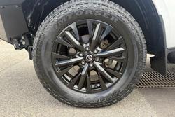 2020 Nissan Navara SL