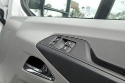 2025 LDV Deliver 9 LWB Mid Roof MY24 Blanc White