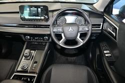 2023 Mitsubishi Outlander LS