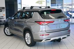 2023 Mitsubishi Outlander LS