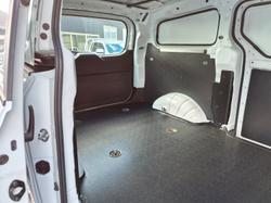 2021 LDV G10 +