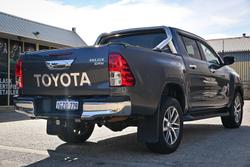 2019 Toyota Hilux SR5